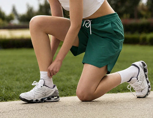 Popular Sneaker Trends For Fashion-Forward Feet