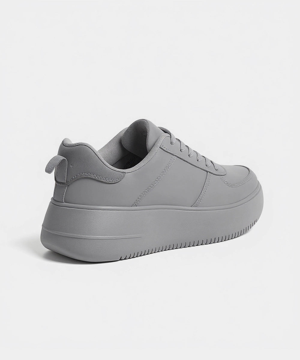 Trail Running Low-Top Sneakers