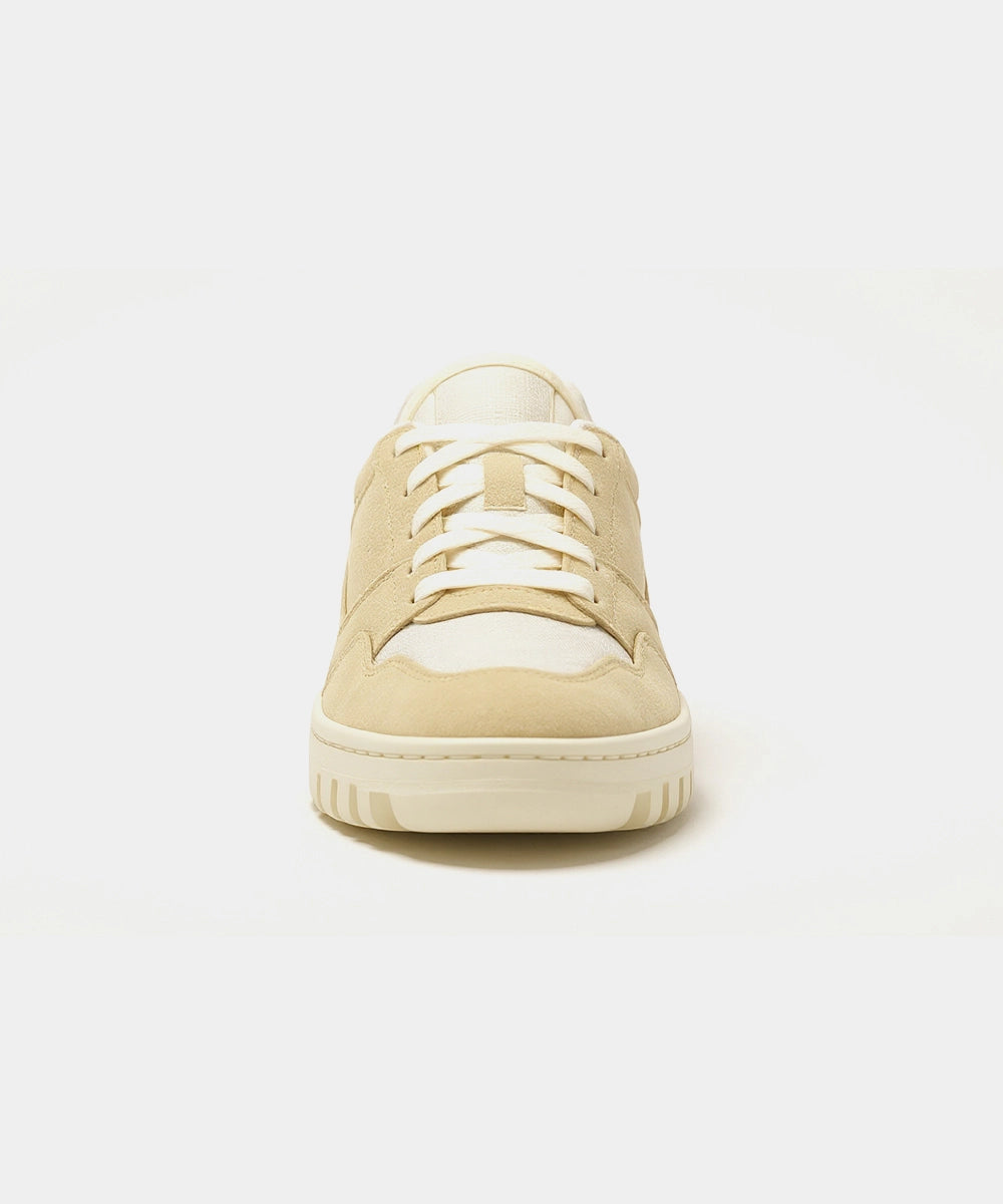 Low-Top Walking Shoes